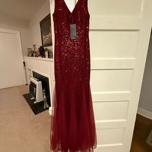 Mac Duggal Burgundy Sequin Mermaid Gown – Formal Evening Dress – Size L